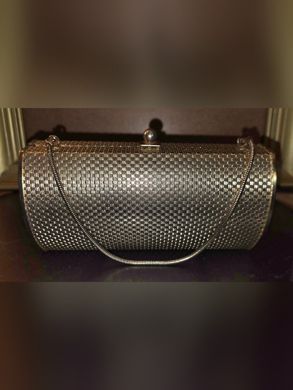 Stunning Metallic Silver Hard Cover Evening Clutch